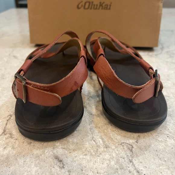 OluKai Upena Women’s 7 Cedarwood Flip Flop, Sandals Sludes - Picture 6 of 8